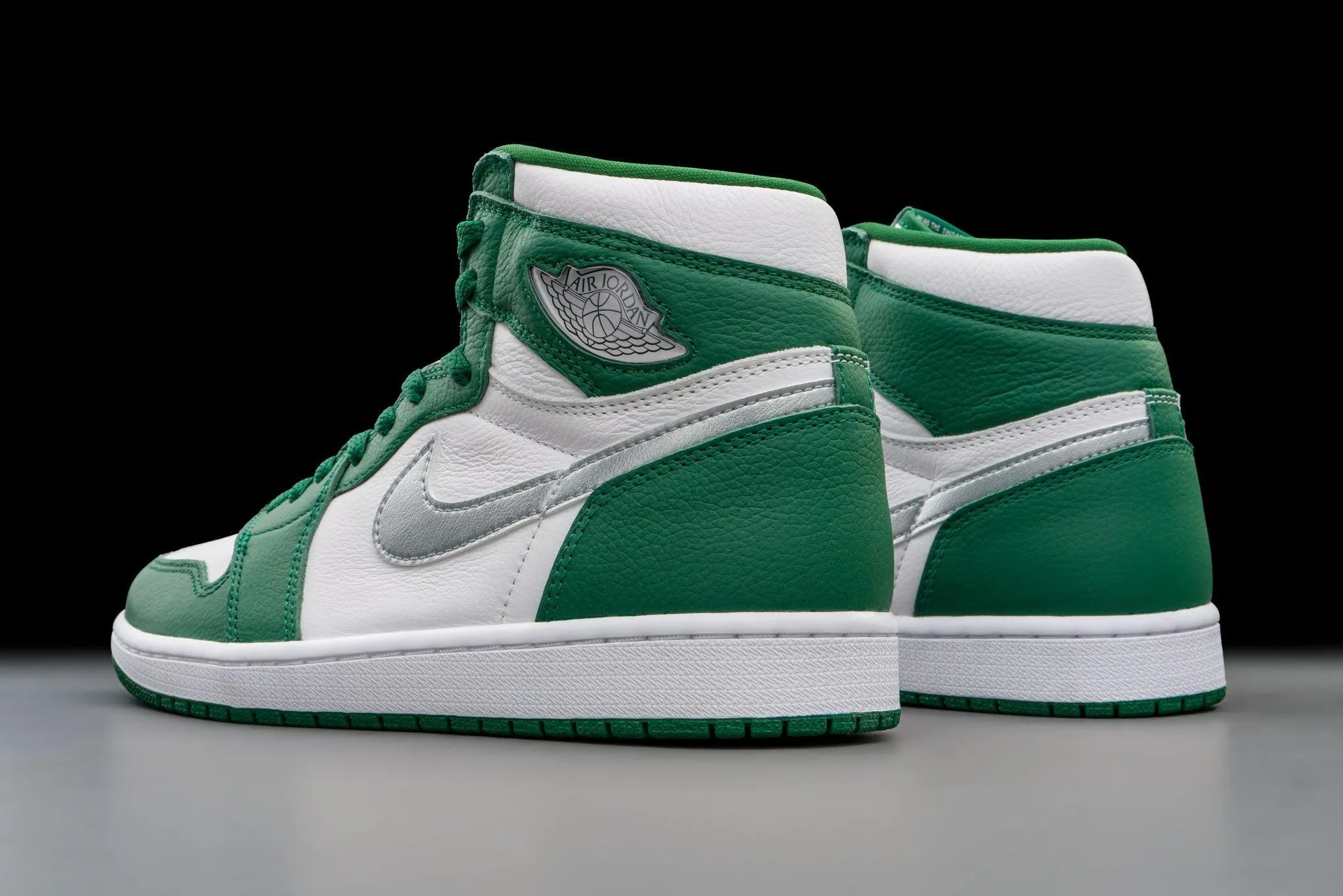 Air Jordan 1 Retro High OG Gorge Green