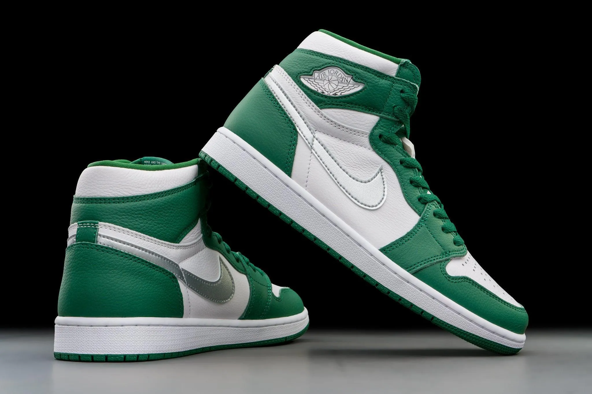 Air Jordan 1 Retro High OG Gorge Green