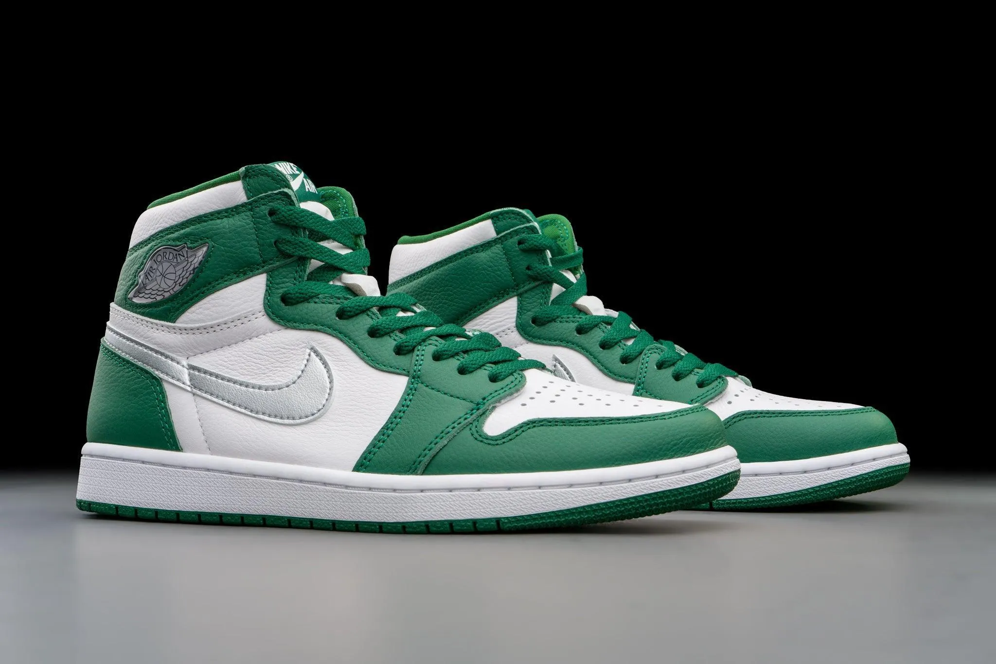 Air Jordan 1 Retro High OG Gorge Green