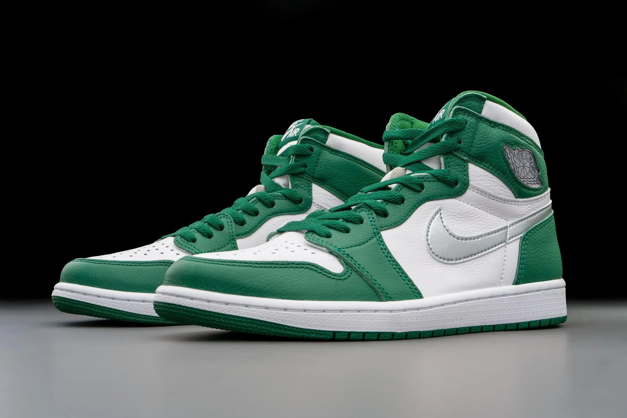 Air Jordan 1 Retro High OG Gorge Green