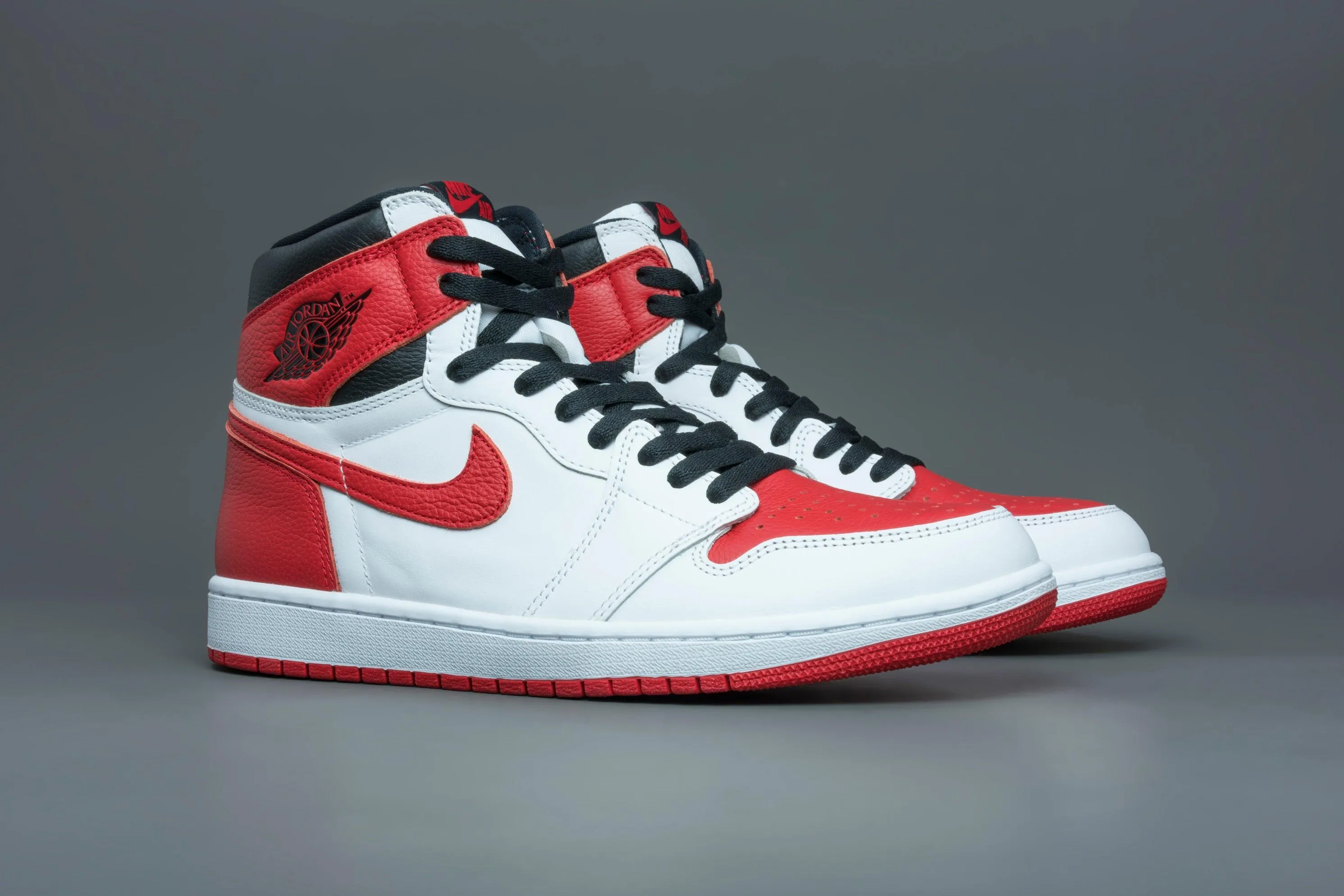 Air Jordan 1 Retro High OG Heritage