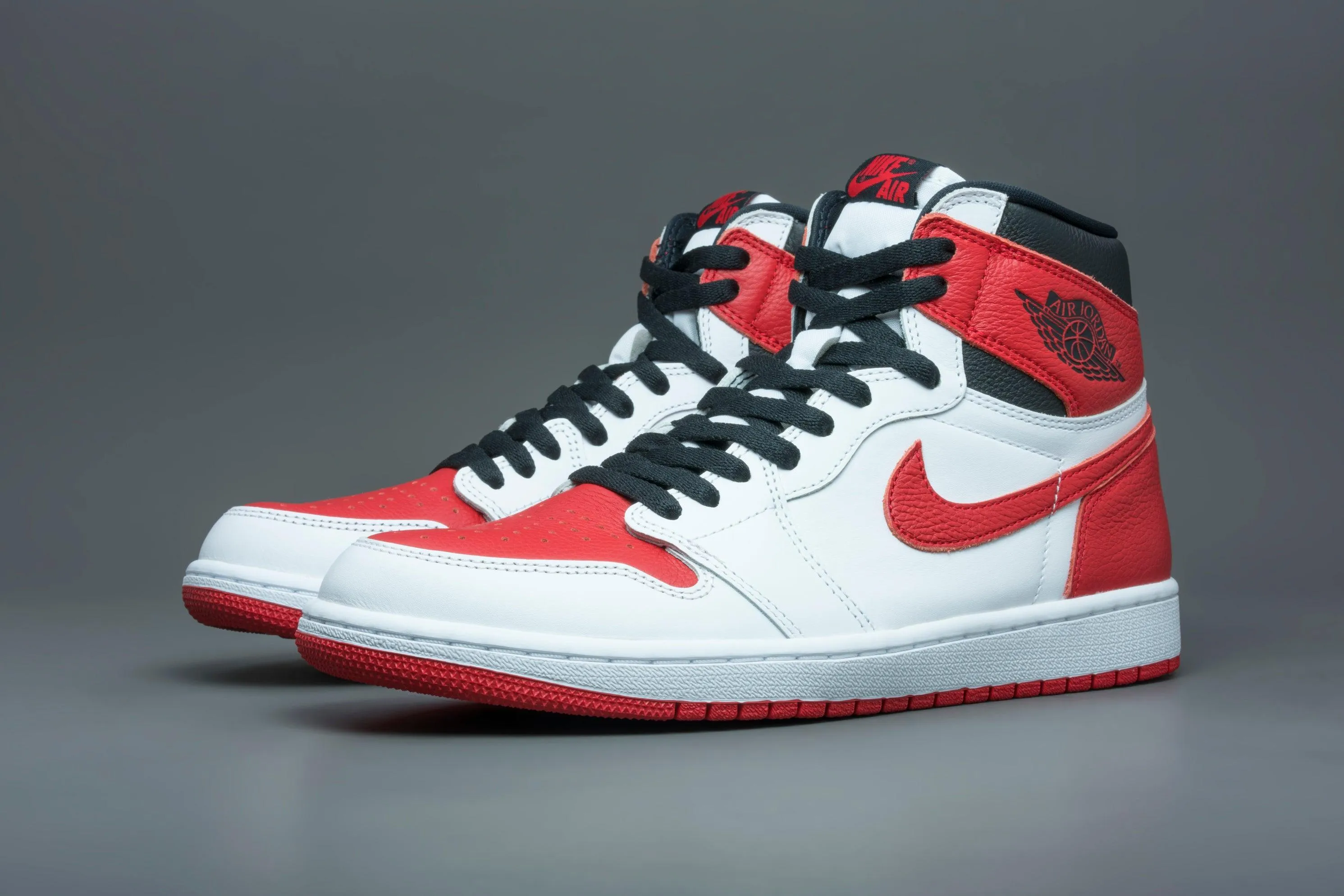 Air Jordan 1 Retro High OG Heritage