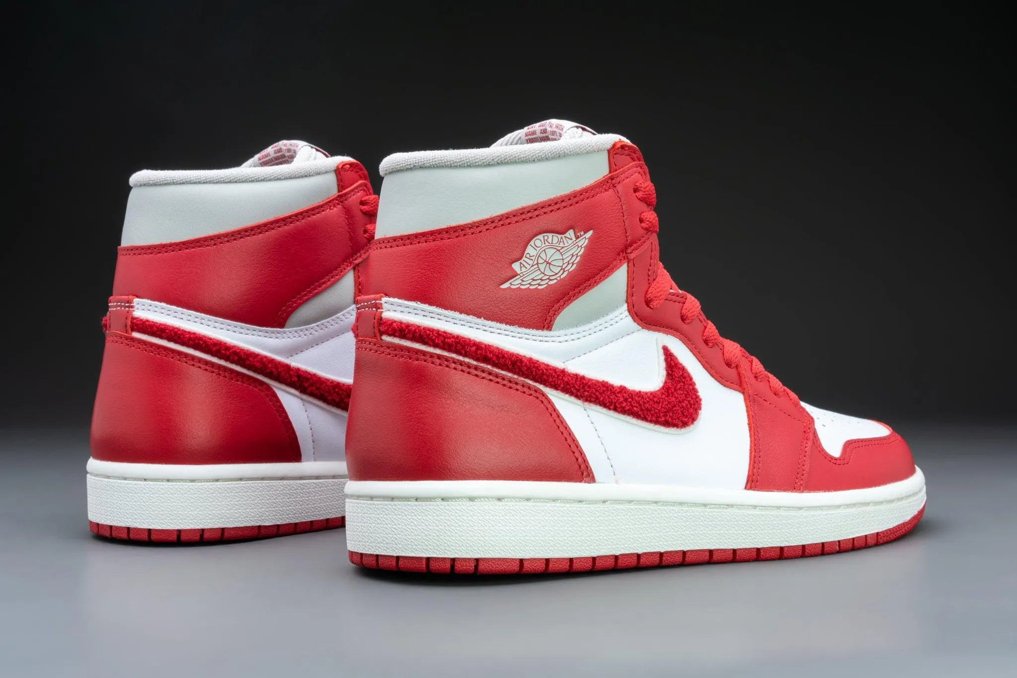 Air Jordan 1 Retro High OG Varsity Red (W)