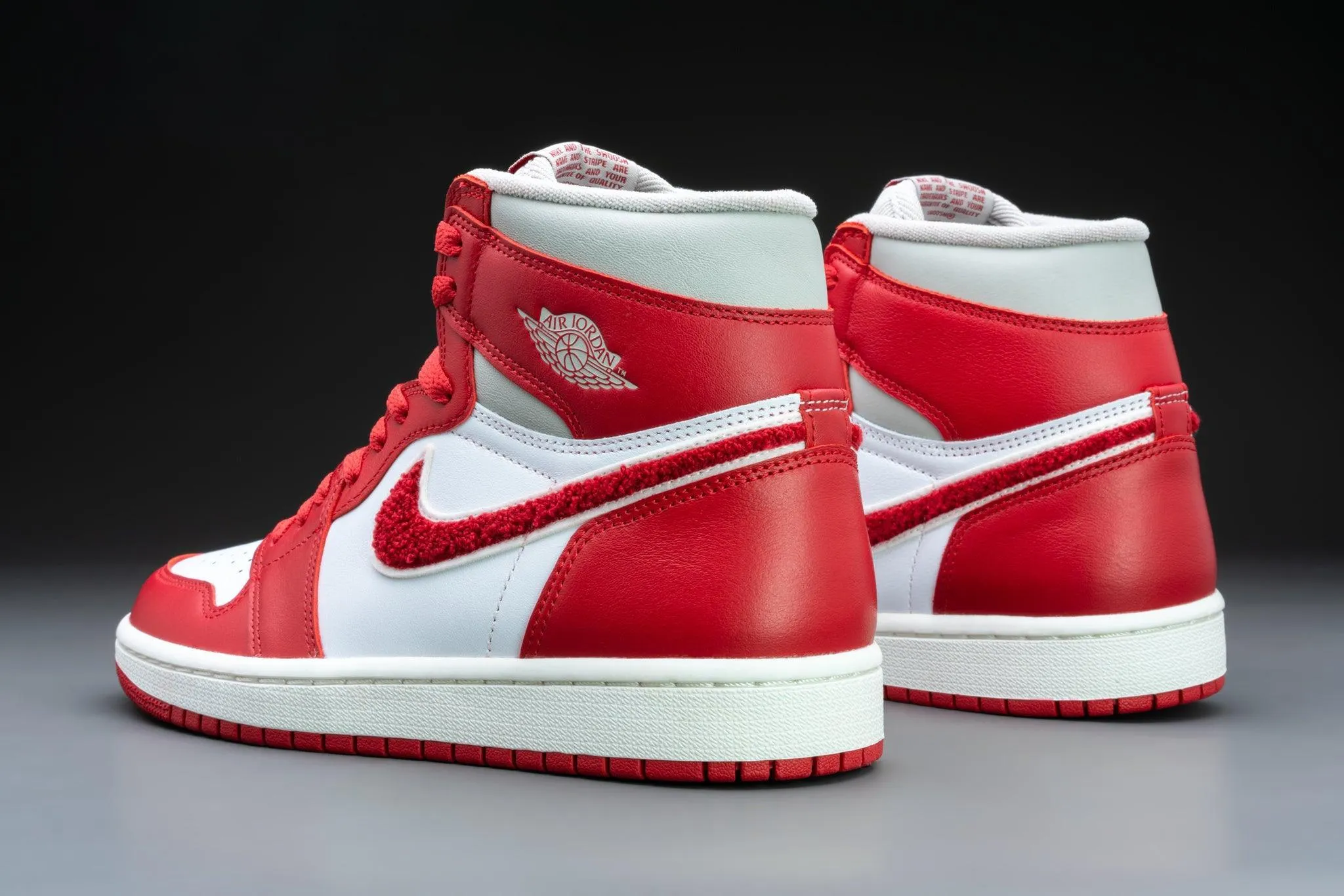 Air Jordan 1 Retro High OG Varsity Red (W)