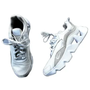 Shoes Athletic By Nike In White, Size: 8