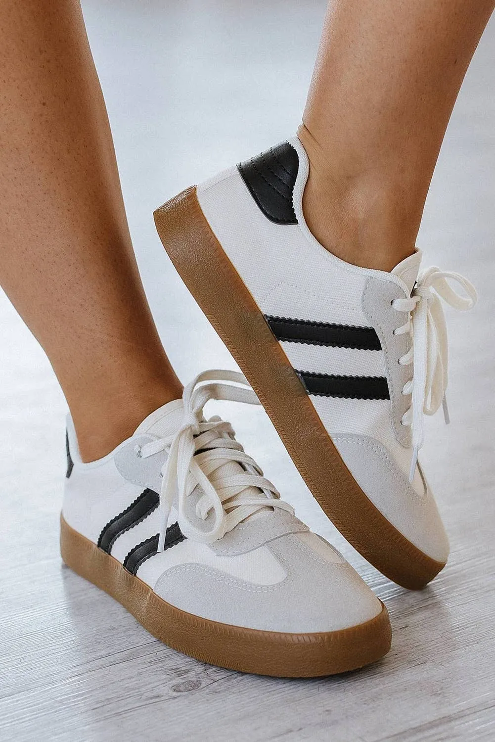 Striped Lace-up Flat Sneakers