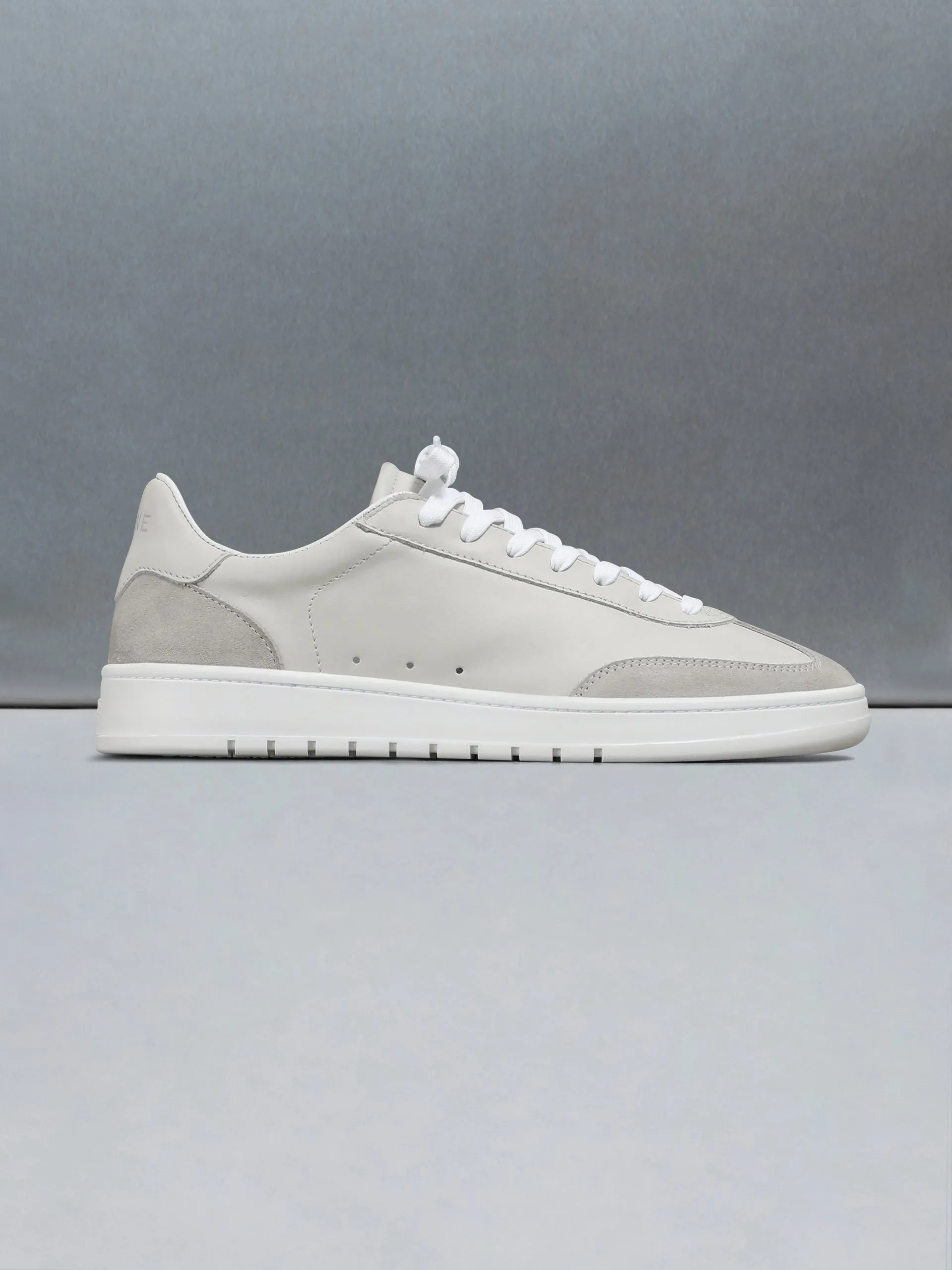 Tennis Trainer in Stone